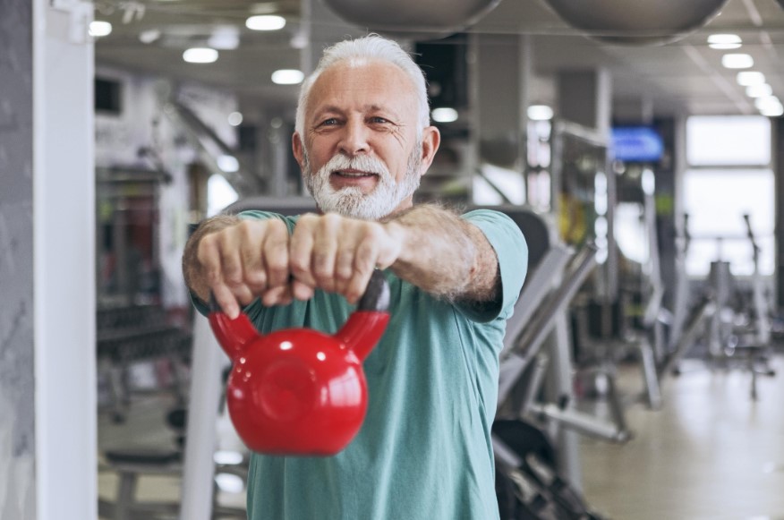 Staying Fit and Active: Men’s Fitness Tips for Older Men – Evan Bass Tennessee Men’s Clinic